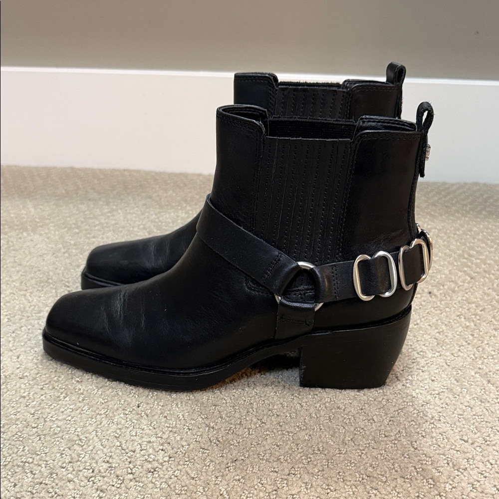 Sam Edelman Bellamie Black Ankle Boots